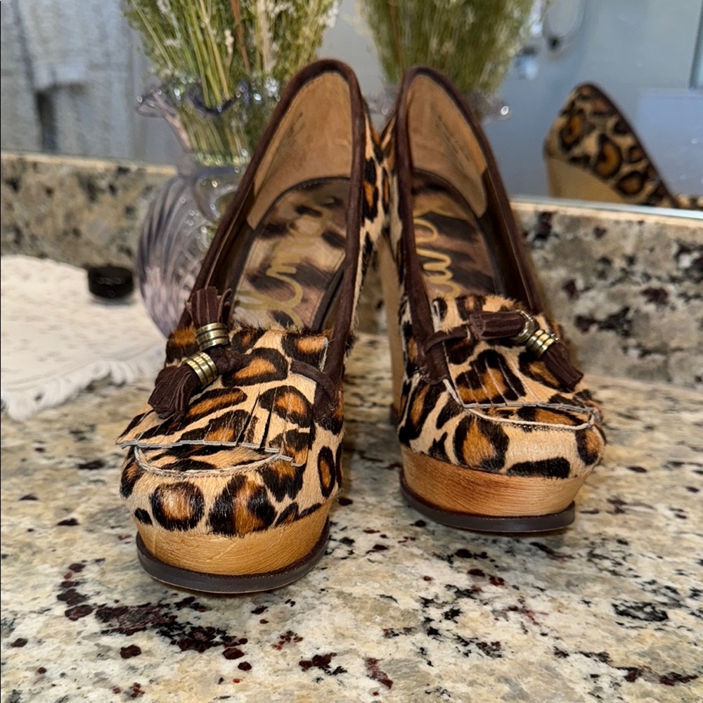 Sam Edelman Brown Wedges with Leopard Print and Bow Detail Size 7M